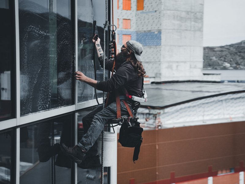 Window & Glass Cleaning